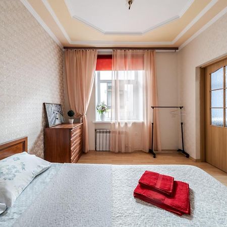 Central Apartments Rynok リヴィウ エクステリア 写真