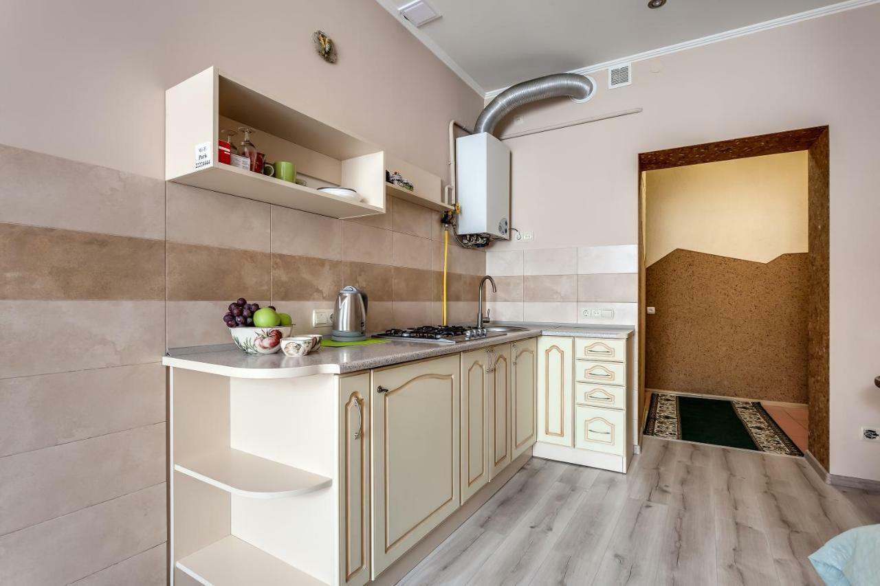 Central Apartments Rynok リヴィウ エクステリア 写真
